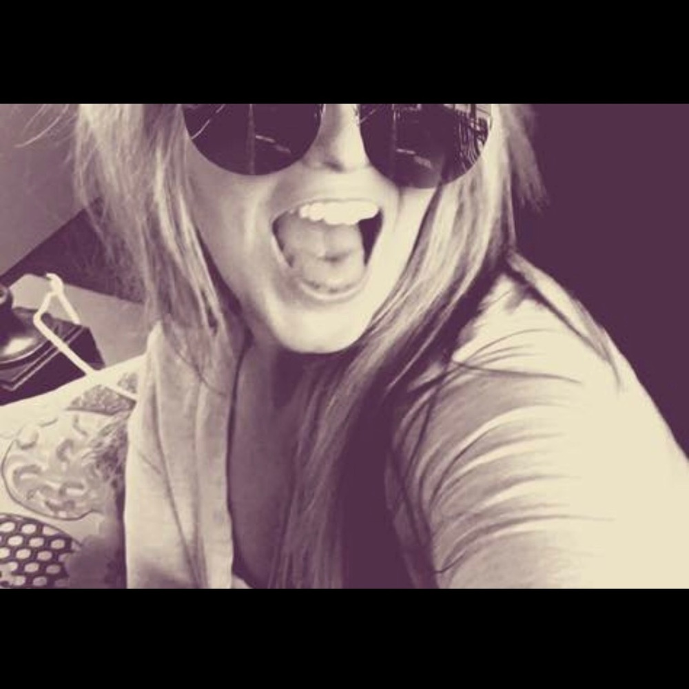 Meet your Posher, Lori